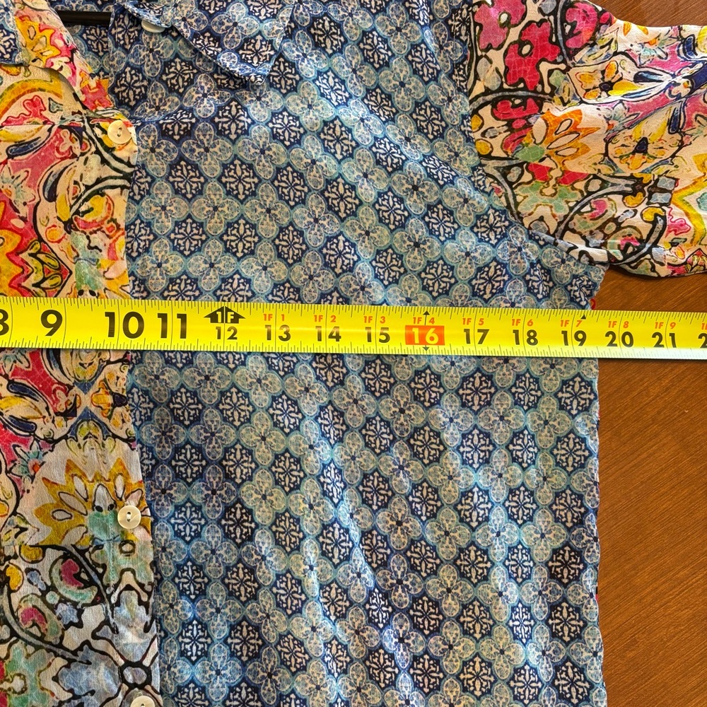 AP NY button up with roll up sleeve, medium - Picture 9 of 10